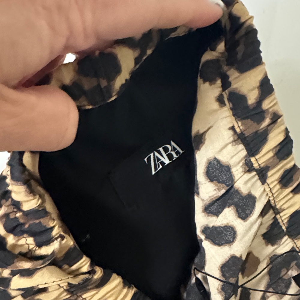 Leopard Print Woman Pants - Picture 3 of 5